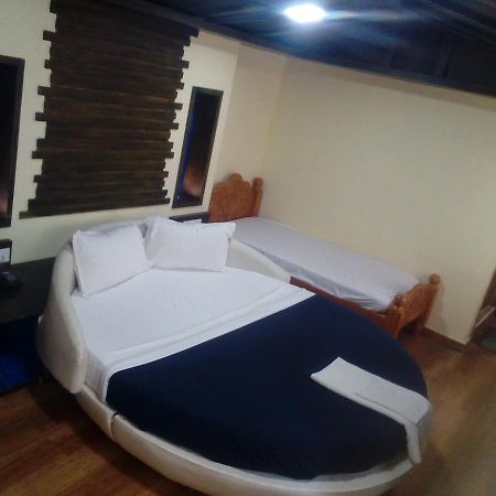 อนันธิราม เฮอริเทจ Hotel กาไรกาล ภายนอก รูปภาพ